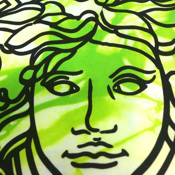 Brand New Versace Tie-Dye Medusa T-Shirt - Picture 6 of 8